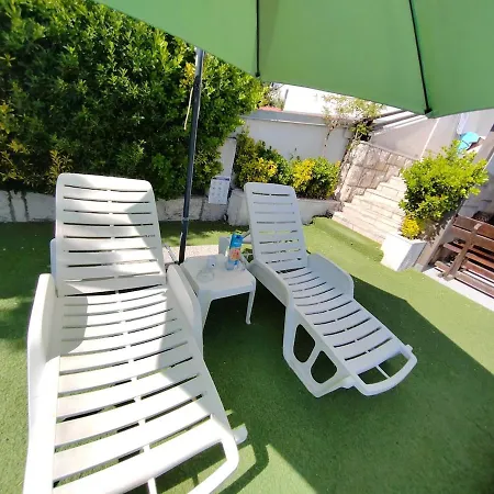 アパート Kuca Za Odmor Batinic スプリト